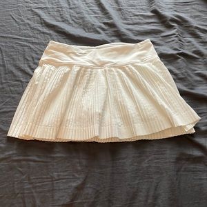 lululemon tennis skirt (Pleat to Street Skirt)